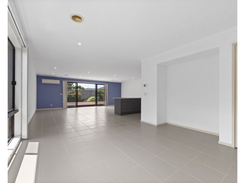 2 Edgevale Way, Tarneit VIC 3029