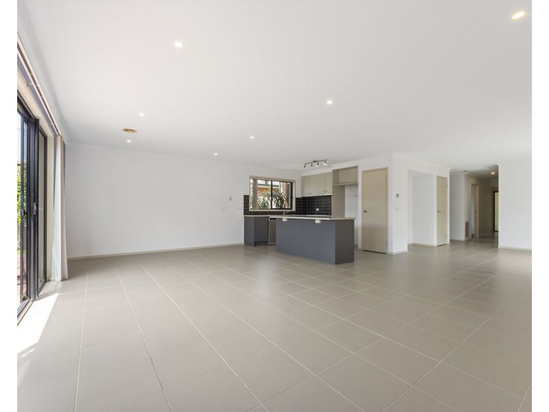 2 Edgevale Way, Tarneit VIC 3029