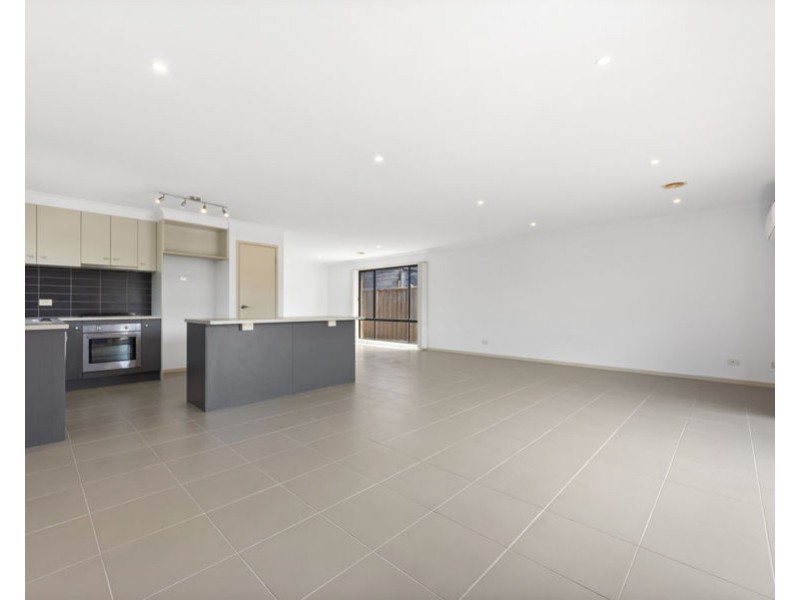 2 Edgevale Way, Tarneit VIC 3029