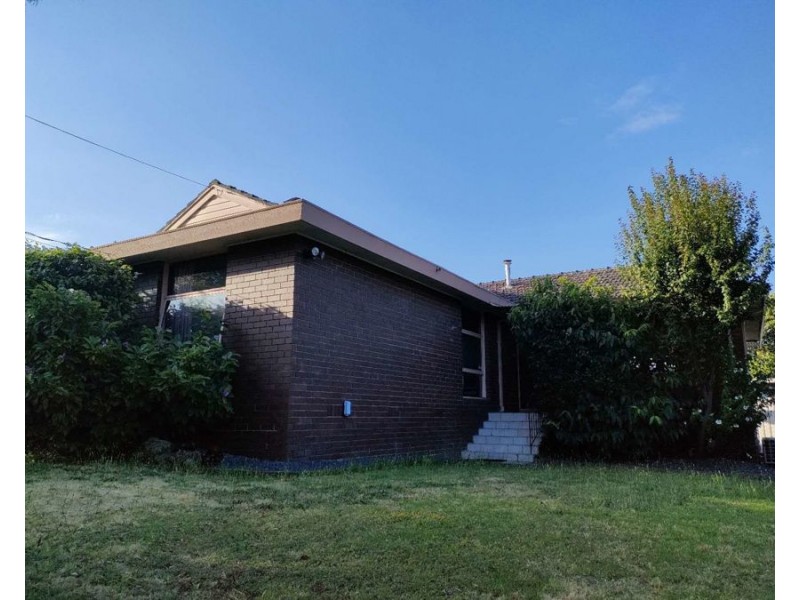 27 Snowden Drive, Glen Waverley VIC 3150