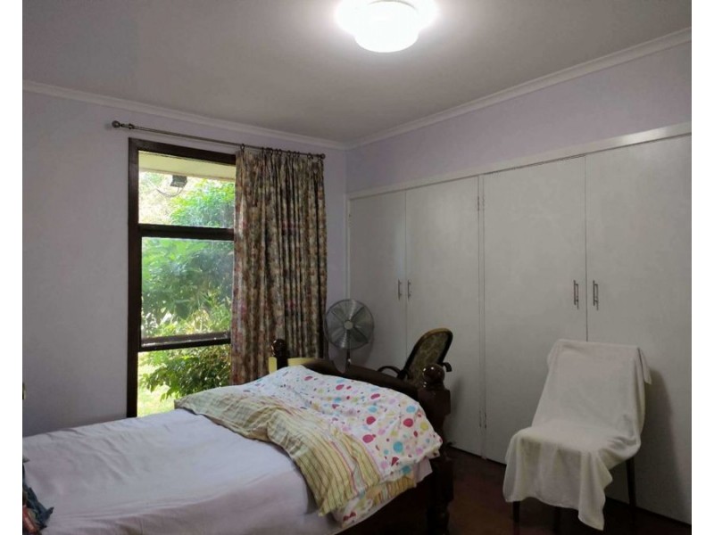 27 Snowden Drive, Glen Waverley VIC 3150