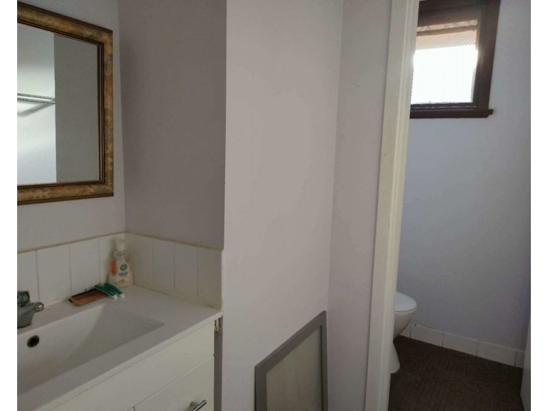 27 Snowden Drive, Glen Waverley VIC 3150