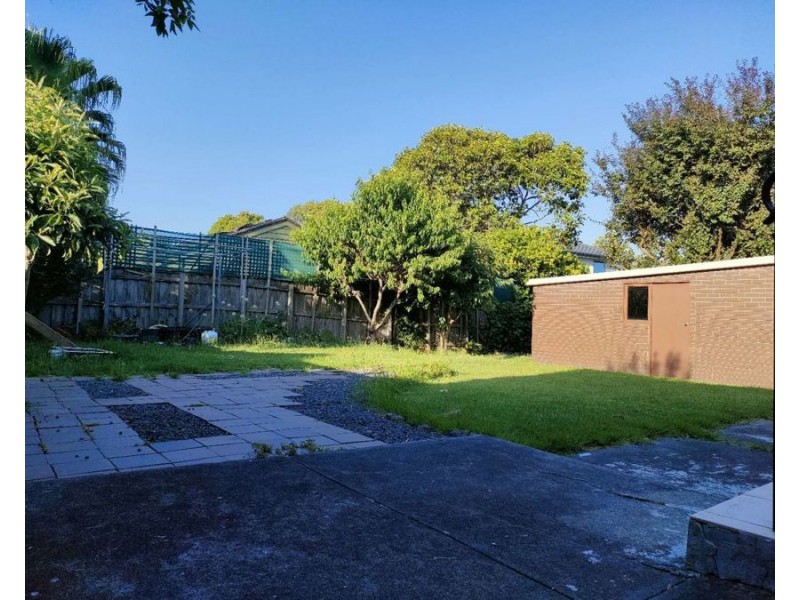 27 Snowden Drive, Glen Waverley VIC 3150