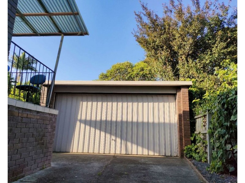 27 Snowden Drive, Glen Waverley VIC 3150