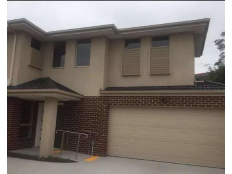 18 Koonawarra St, Clayton VIC 3168