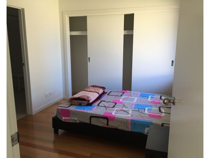 18 Koonawarra St, Clayton VIC 3168