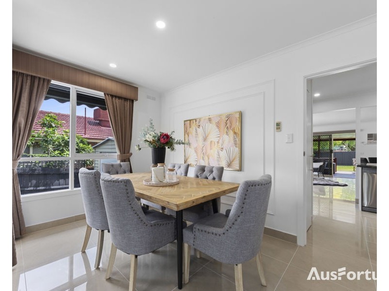 11 Myoora Drive, Mooroolbark VIC 3138