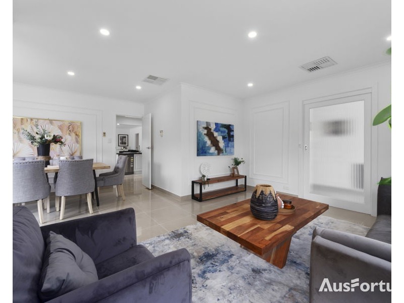 11 Myoora Drive, Mooroolbark VIC 3138