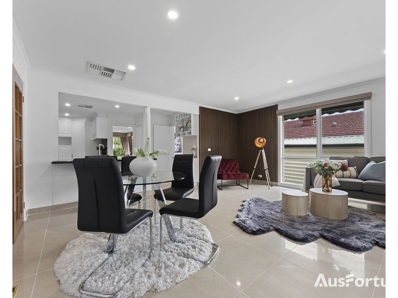 11 Myoora Drive, Mooroolbark VIC 3138