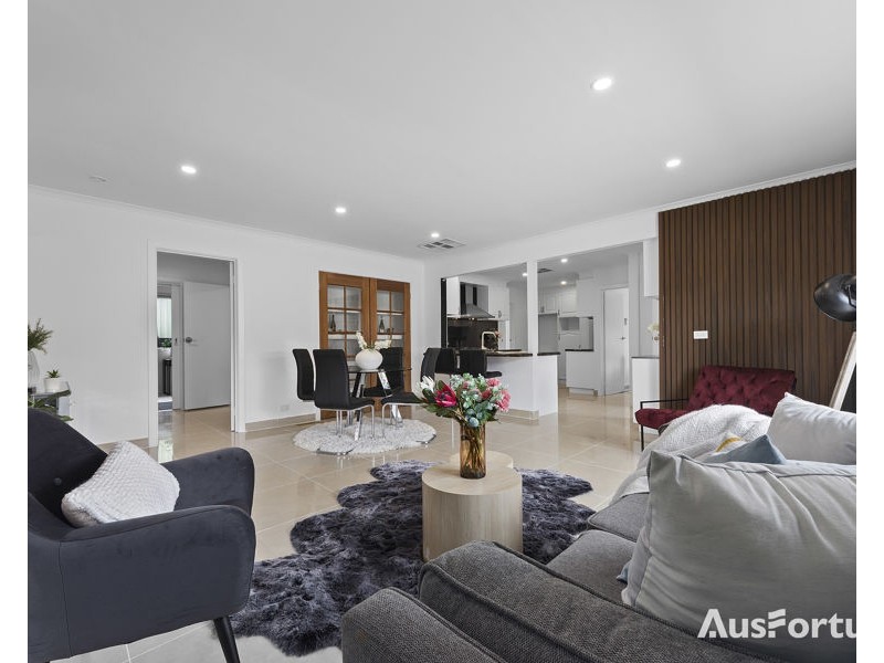11 Myoora Drive, Mooroolbark VIC 3138