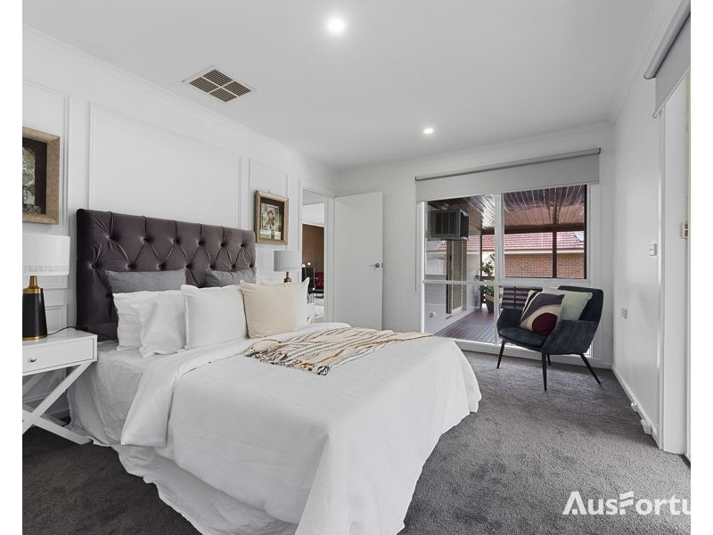 11 Myoora Drive, Mooroolbark VIC 3138