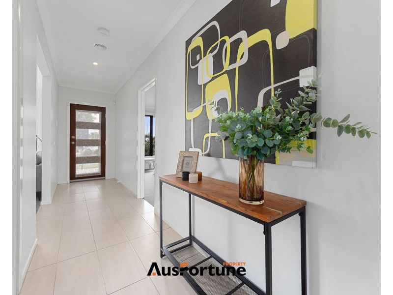8 Pintail Street, Williams Landing VIC 3027
