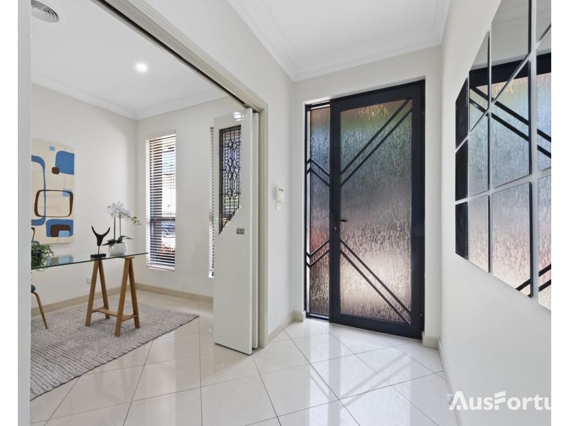 6/2 Sandlewood Lane, Point Cook VIC 3030