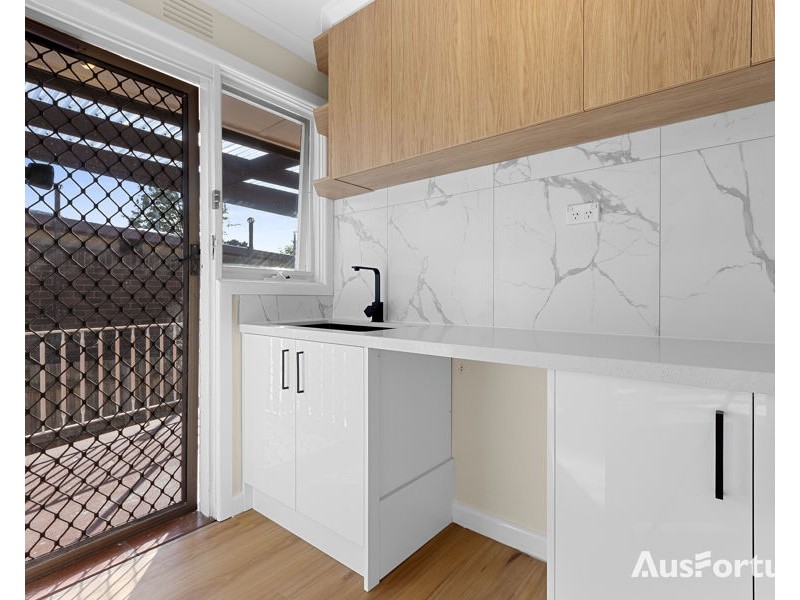 6 Beetham Parade, Rosanna VIC 3084