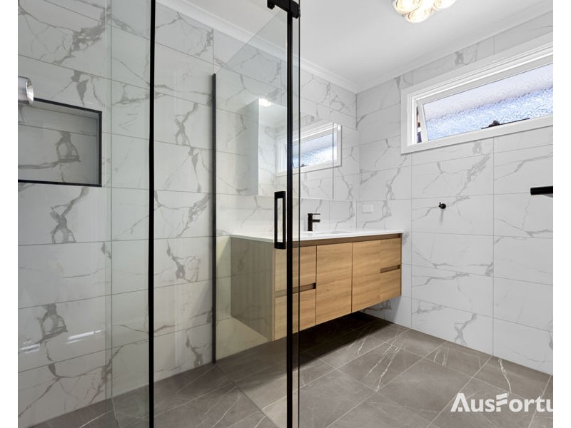 6 Beetham Parade, Rosanna VIC 3084