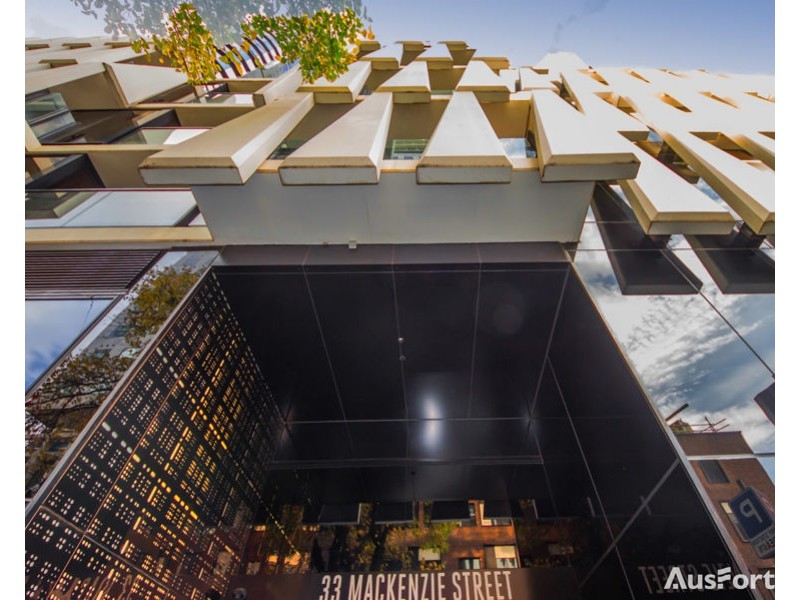 1103/33 Mackenzie Street, Melbourne VIC 3000