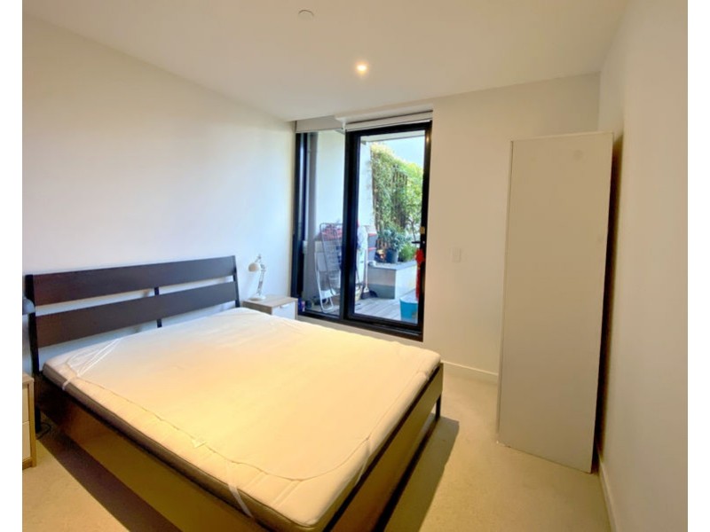 111/77 Queens Road, Melbourne VIC 3000