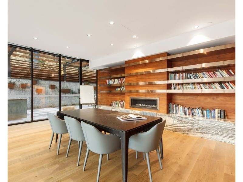 111/77 Queens Road, Melbourne VIC 3000