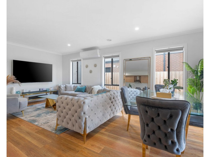 45 Ruthven Way, Mambourin VIC 3024