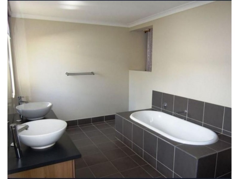 31 Queens Gardens, Bundoora VIC 3083