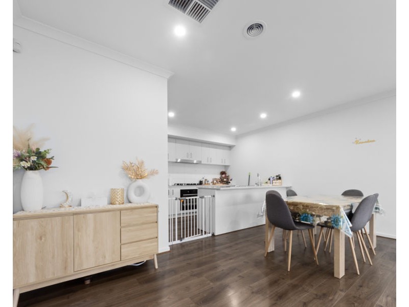 27 Liston Ave, Tarneit VIC 3029