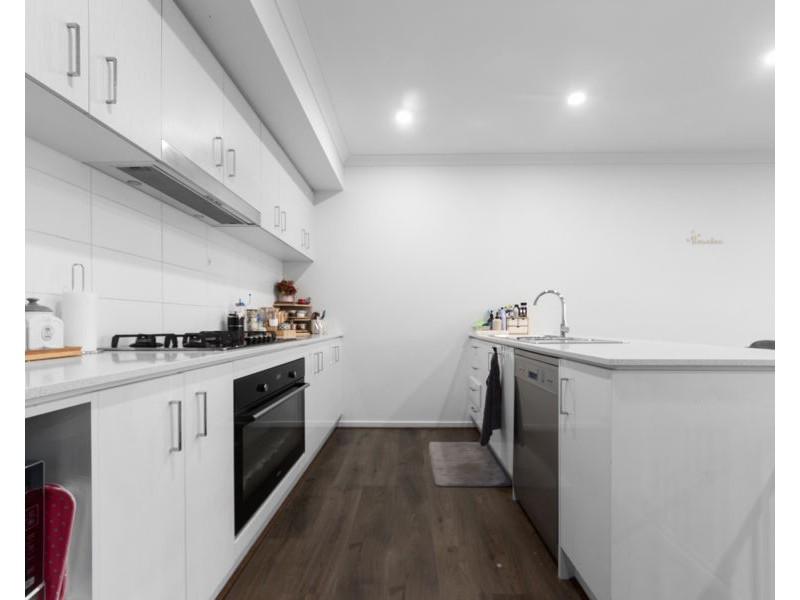 27 Liston Ave, Tarneit VIC 3029
