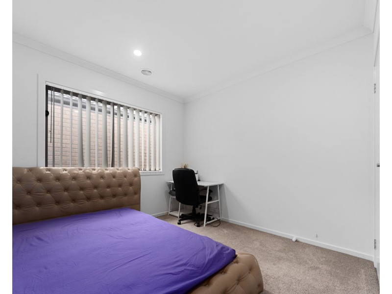 27 Liston Ave, Tarneit VIC 3029
