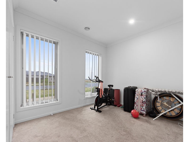 27 Liston Ave, Tarneit VIC 3029
