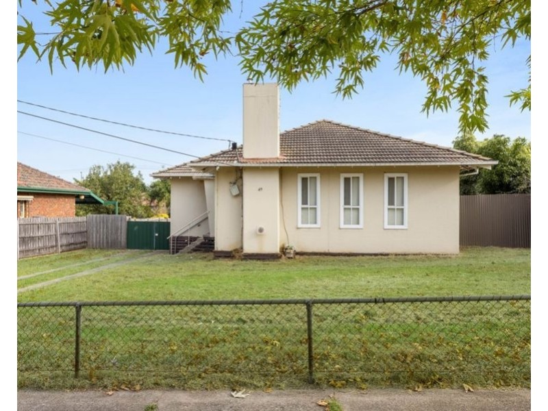 49 Newton St, Reservoir VIC 3073