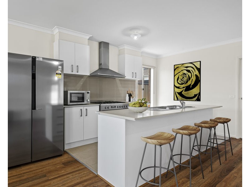 6 Claydon Grove, Truganina VIC 3029
