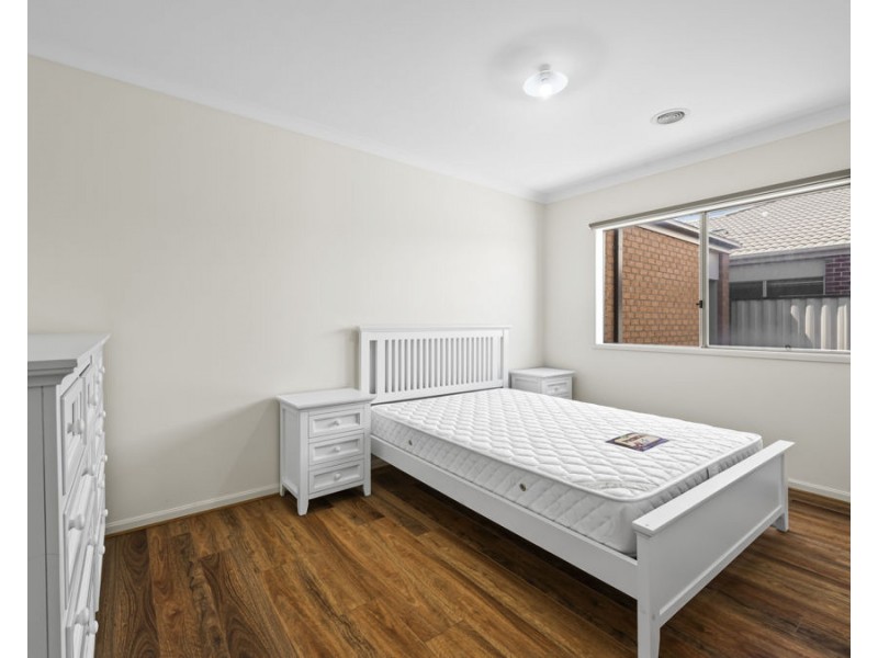 6 Claydon Grove, Truganina VIC 3029
