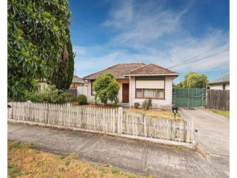 7 Mahoneys Road, Reservoir VIC 3073