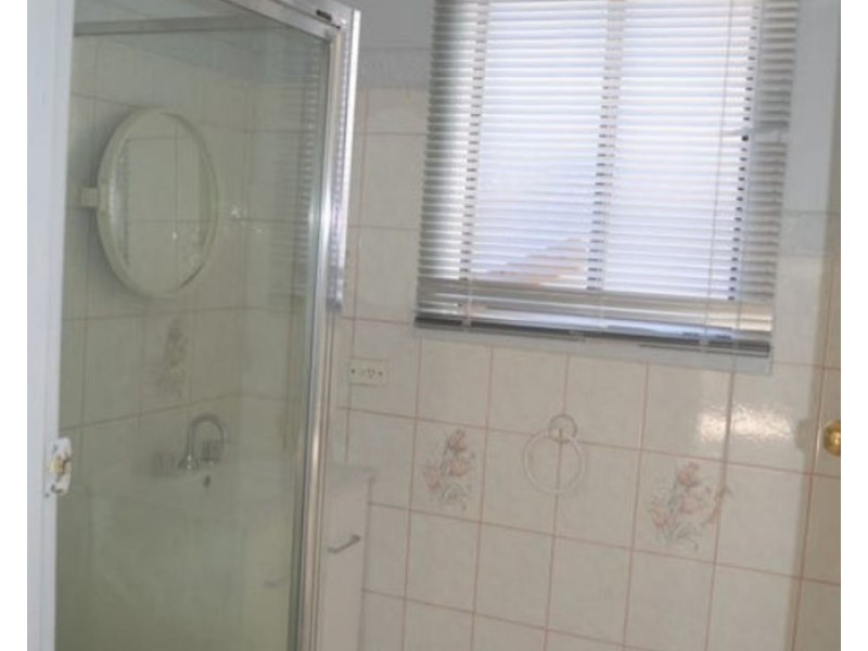 7 Mahoneys Road, Reservoir VIC 3073