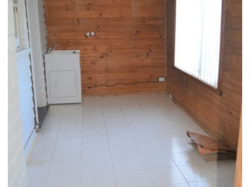 7 Mahoneys Road, Reservoir VIC 3073