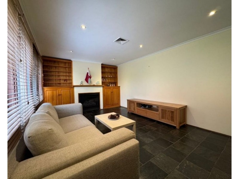 4 Bluegum Avenue, Wheelers Hill VIC 3150