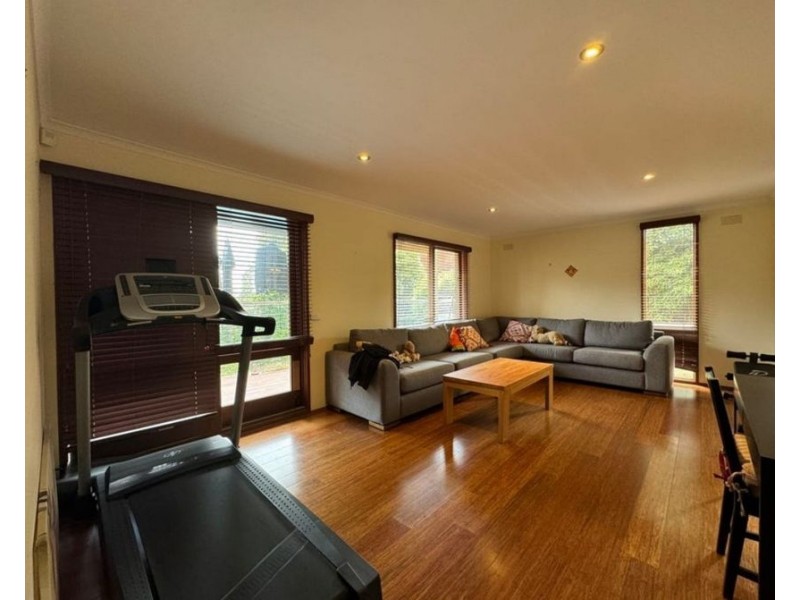 4 Bluegum Avenue, Wheelers Hill VIC 3150