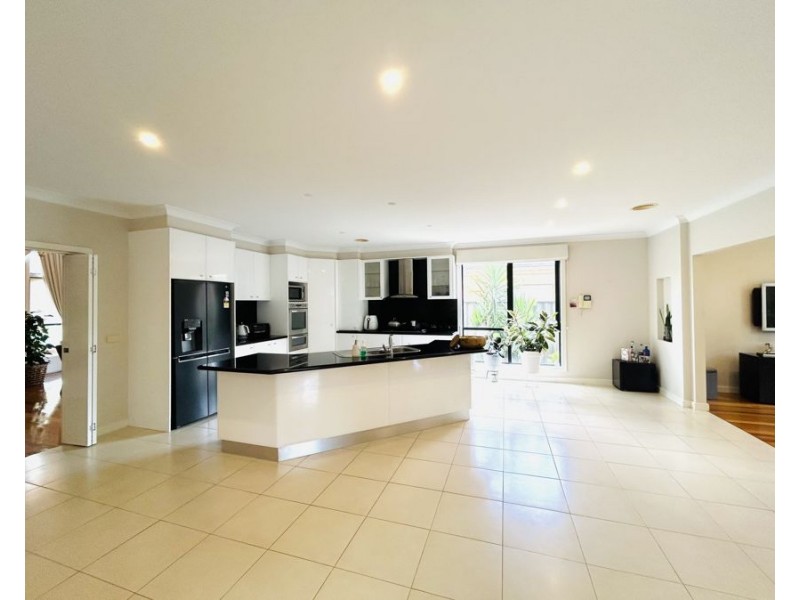 9 Juniper Ave, Point Cook VIC 3030
