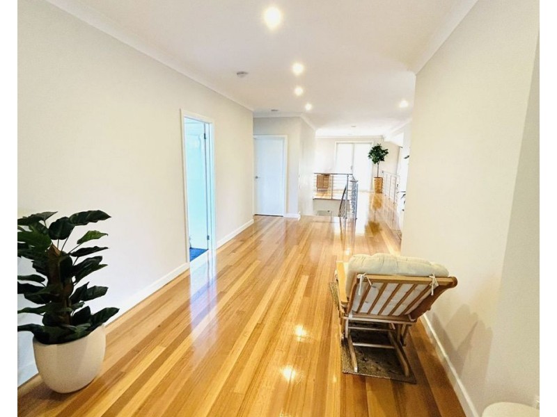 9 Juniper Ave, Point Cook VIC 3030
