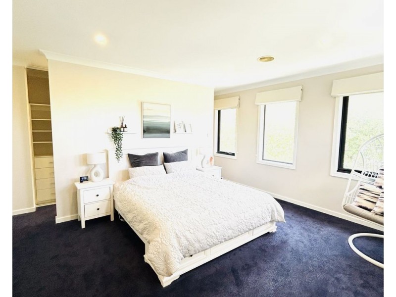 9 Juniper Ave, Point Cook VIC 3030