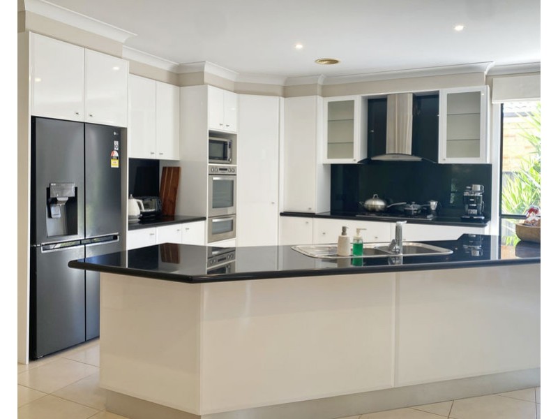 9 Juniper Ave, Point Cook VIC 3030