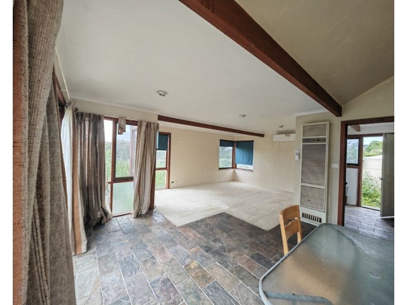 18 Finch Street, Notting Hill VIC 3168