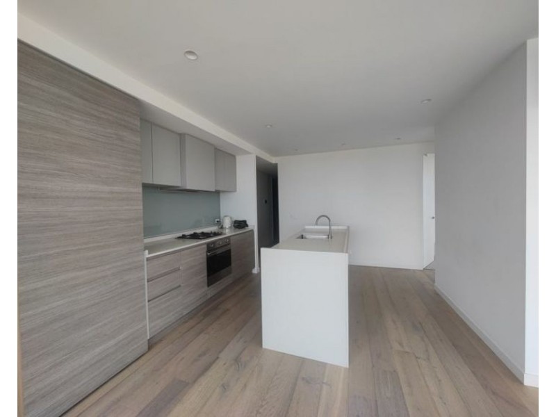 910 /188 Ballarat Road, Footscray VIC 3011