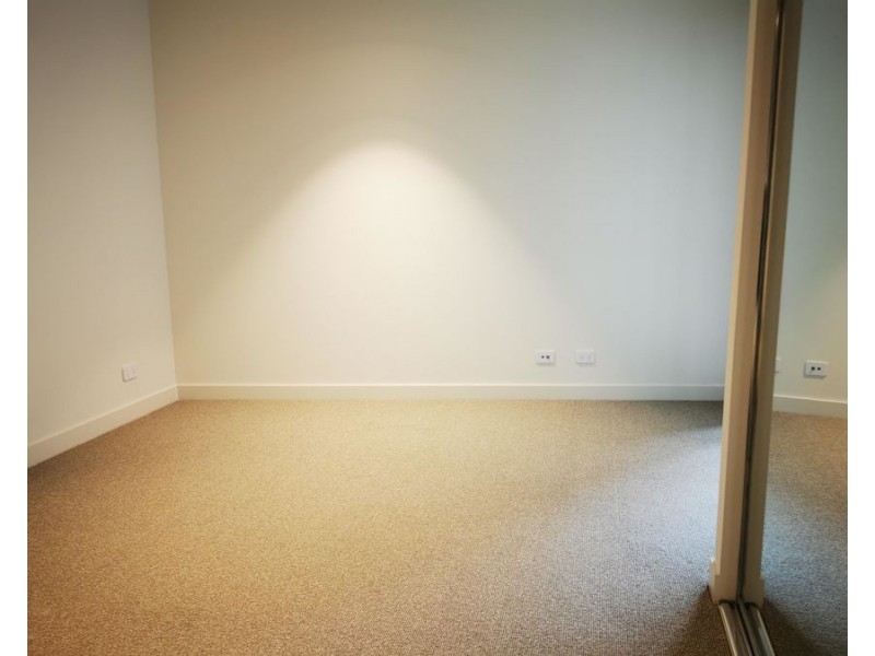 601 /188 Ballarat Road, Footscray VIC 3011