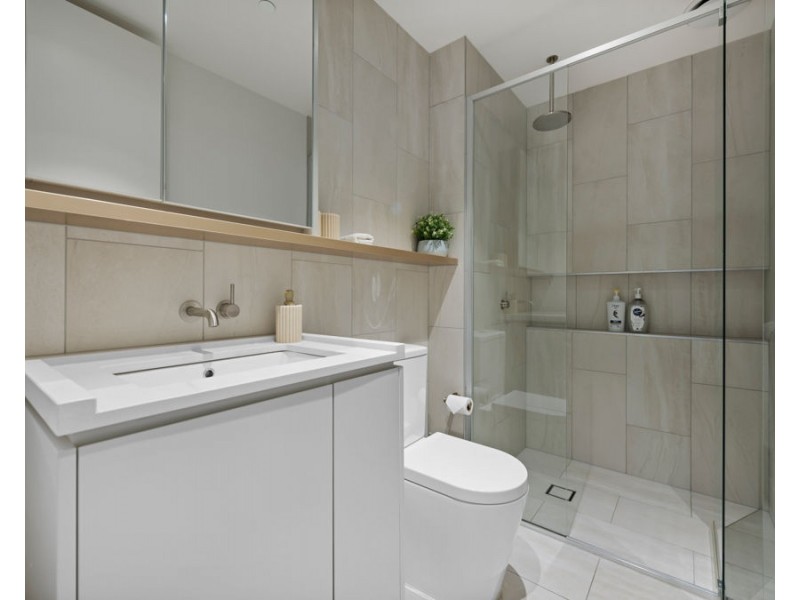 910 188 Ballarat Road, Footscray VIC 3011