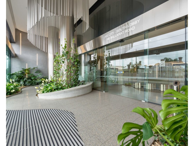 910 188 Ballarat Road, Footscray VIC 3011