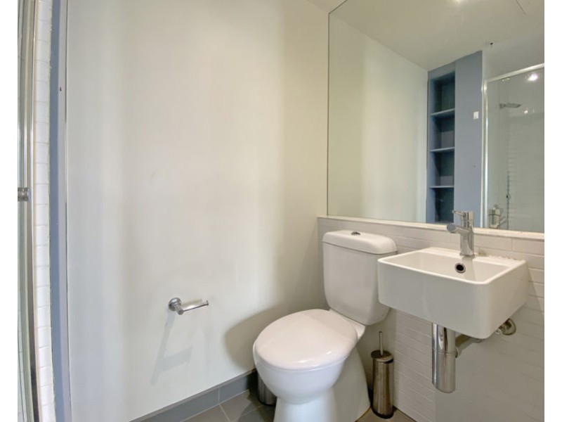 1005/243 Franklin Street, Melbourne VIC 3000