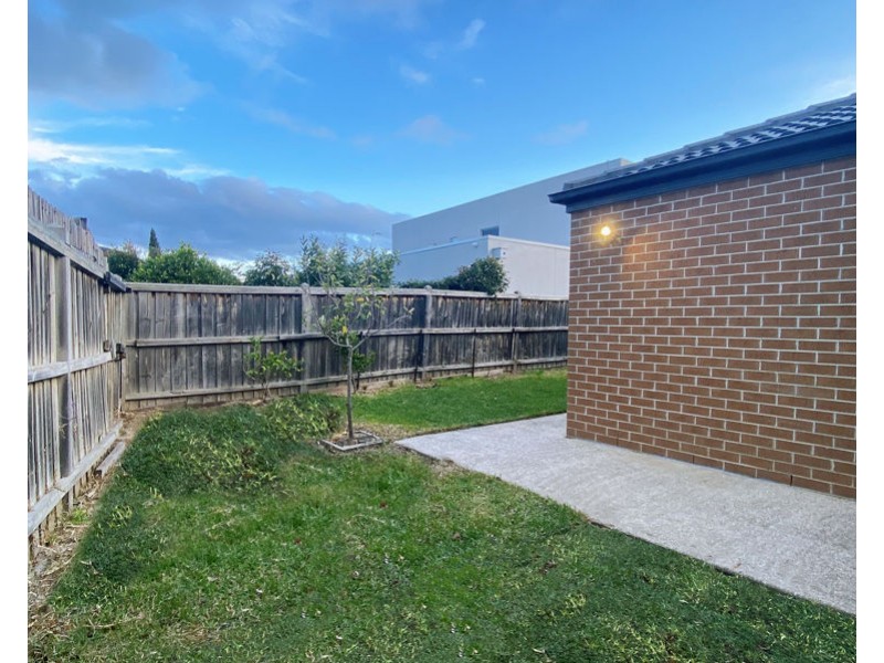 71 Fongeo Drive, Point Cook VIC 3030