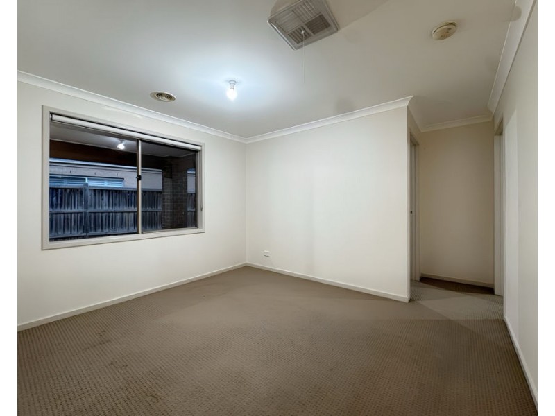 71 Fongeo Drive, Point Cook VIC 3030