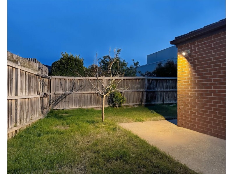 71 Fongeo Drive, Point Cook VIC 3030
