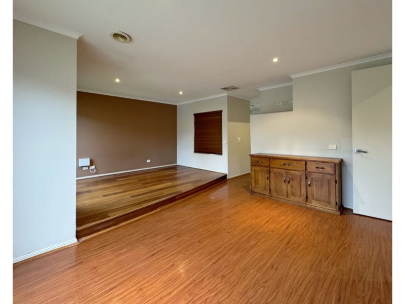 14 Dusky Crescent, Tarneit VIC 3029